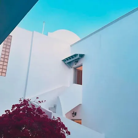 Lefkothea 2* Kamari (Santorini)