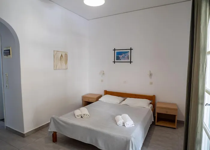 Отель Lefkothea 2*