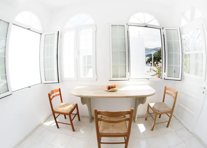 Lefkothea Hotel Kamari (Santorini)