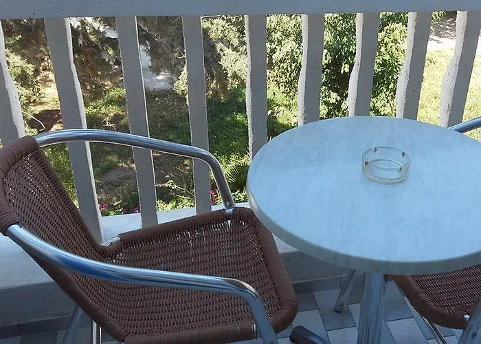 Lefkothea 2* Kamari (Santorini)